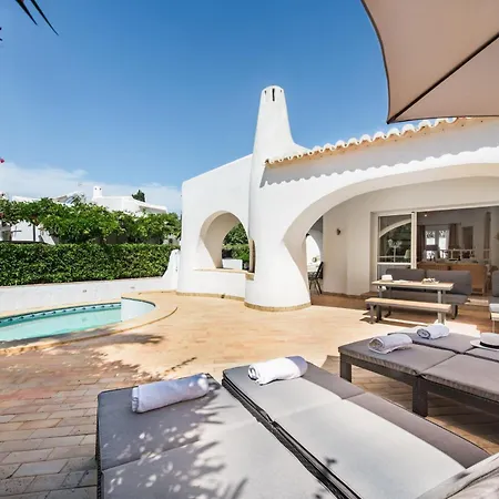 The House By Algarve Holidays * 알부페이라
