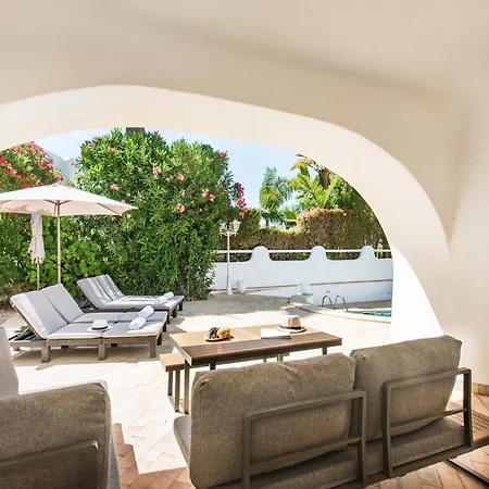 The House By Algarve Holidays * 알부페이라