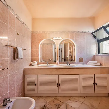 The House By Algarve Holidays 빌라 알부페이라