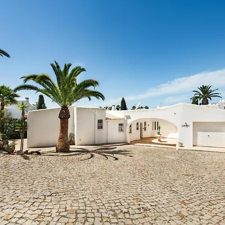 Villa The House By Algarve Holidays