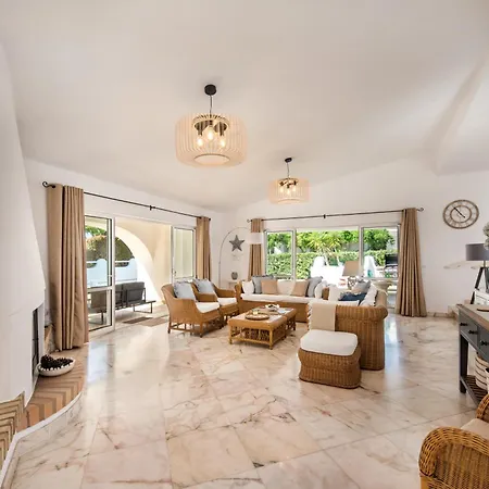 The House By Algarve Holidays 빌라
